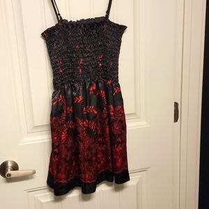 Size Medium Black/Red top